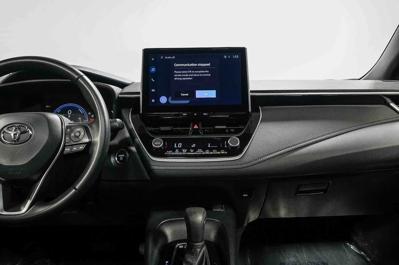 Certified 2025 Toyota Corolla SE w/ SE Premium Package FWD image 13