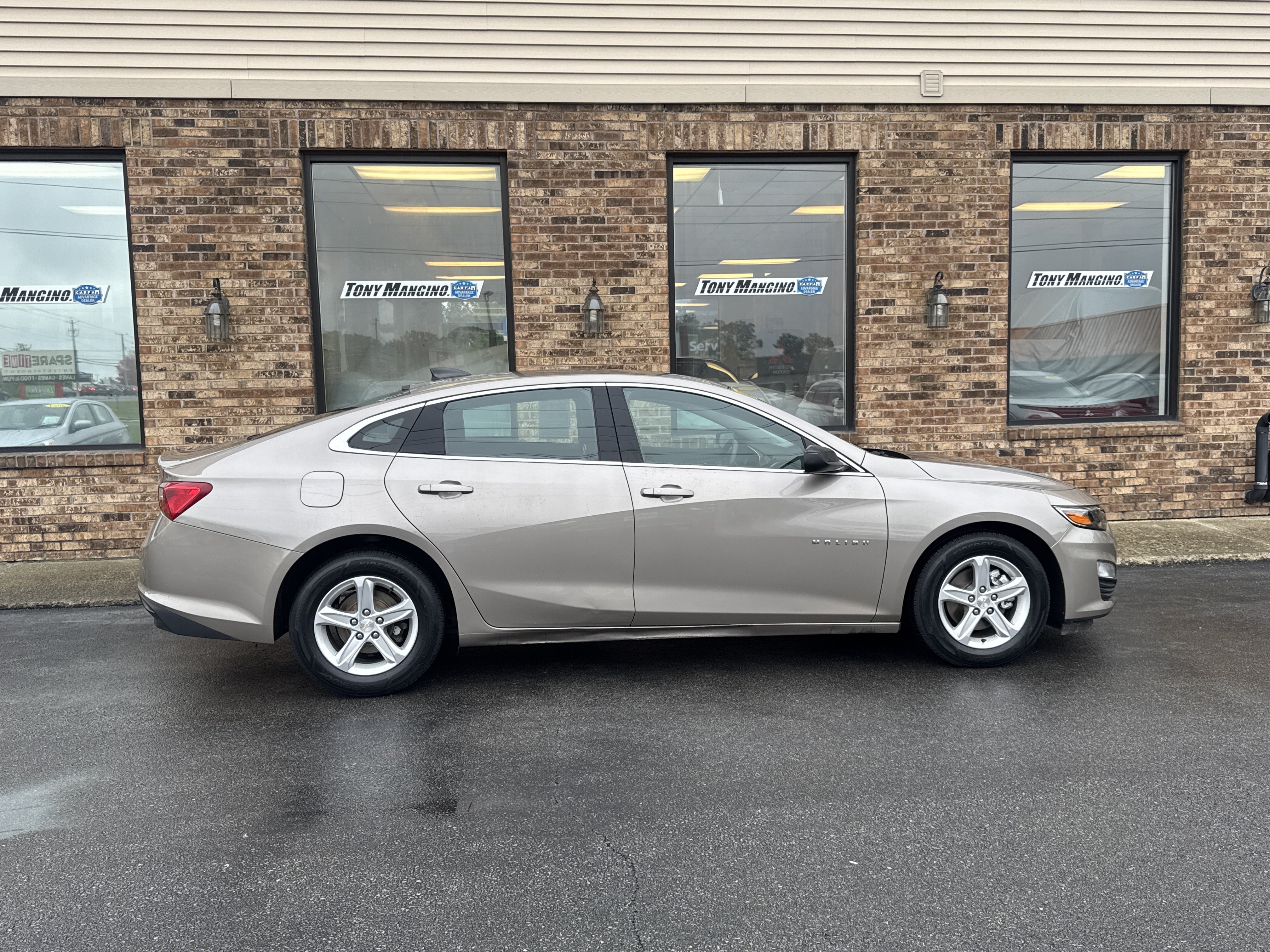 Used 2022 Chevrolet Malibu LS FWD image 6