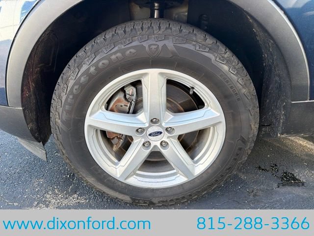 Used 2017 Ford Explorer XLT AWD/4WD image 11