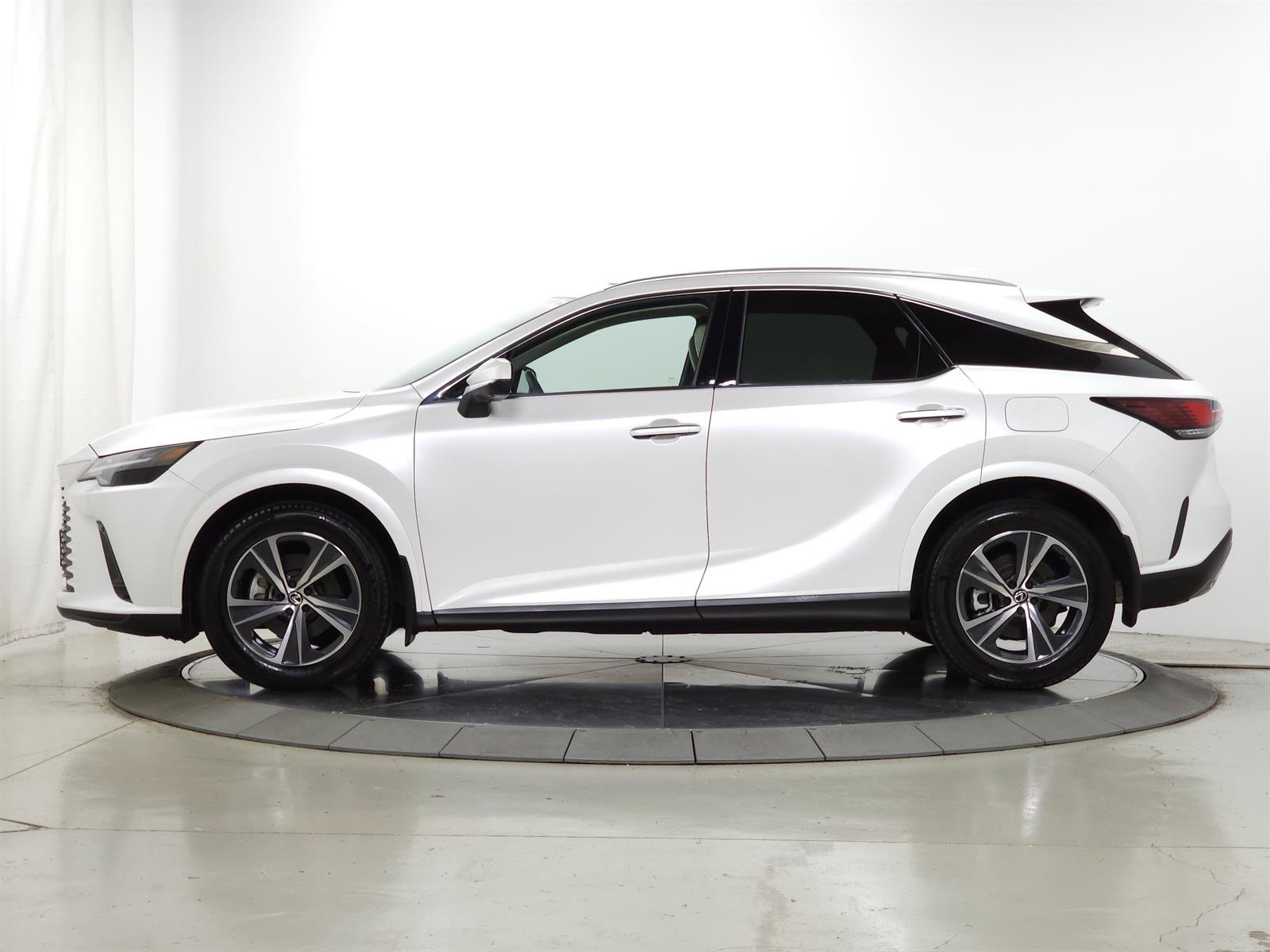 Certified 2024 Lexus RX 350 Premium w/ Convenience Package AWD/4WD image 5