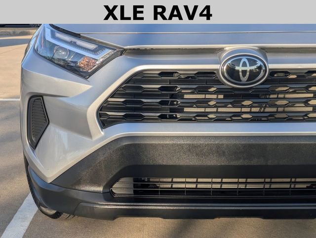 Used 2024 Toyota RAV4 XLE image 3