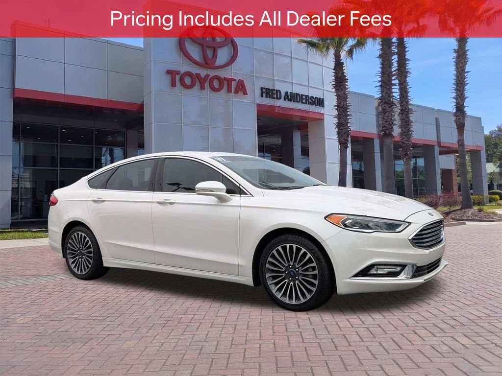 Used 2017 Ford Fusion SE w/ Fusion SE Technology Package FWD image 1
