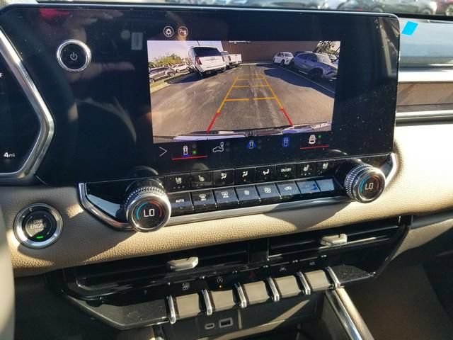 New 2026 GMC Canyon Denali w/ LPO, Denali Black Edition AWD/4WD image 13