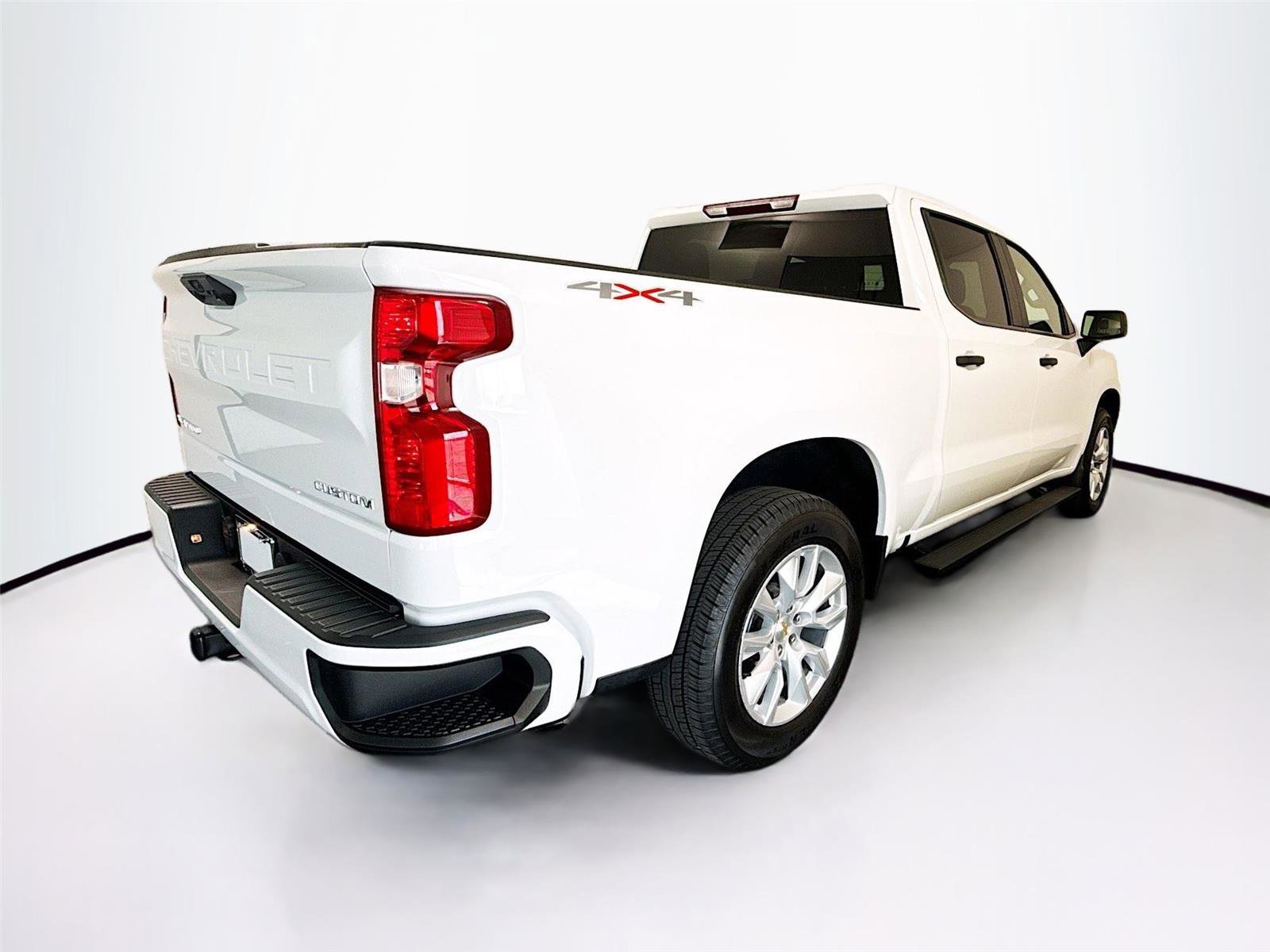 Used 2026 Chevrolet Silverado 1500 Custom AWD/4WD image 35