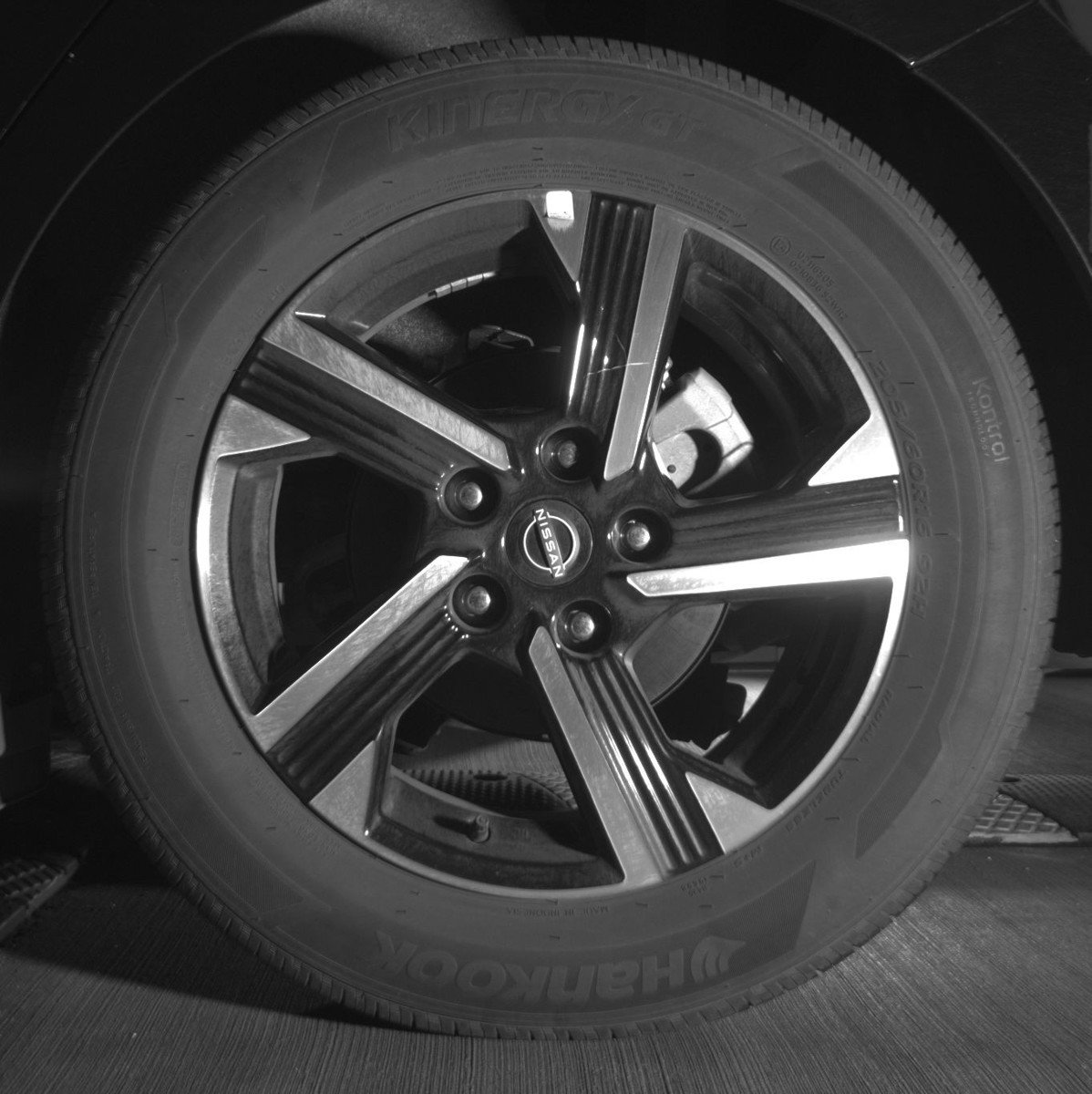 Used 2025 Nissan Sentra SV FWD image 14