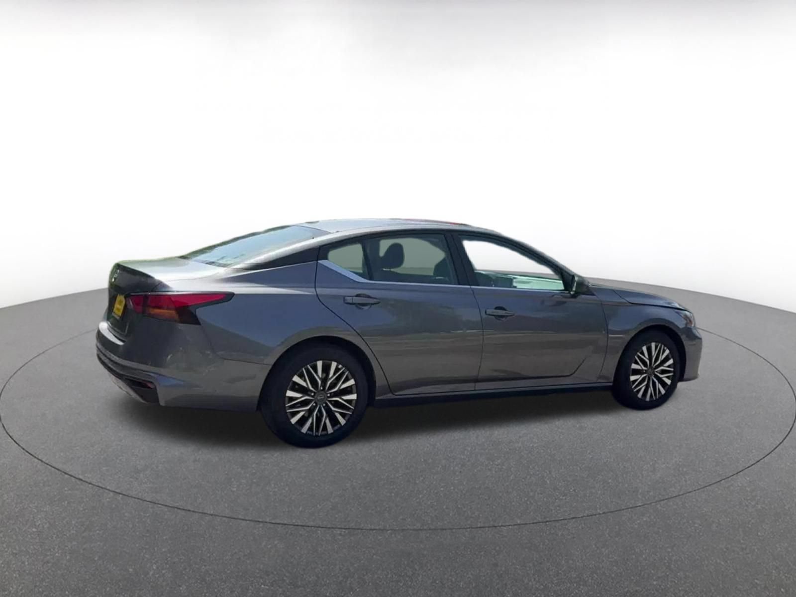 Used 2026 Nissan Altima 2.5 SV FWD image 14