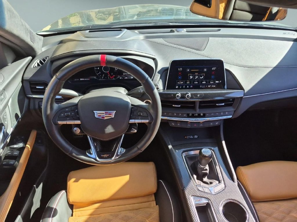Certified 2025 Cadillac CT4 V Blackwing w/ Carbon Fiber 1 Package RWD image 18