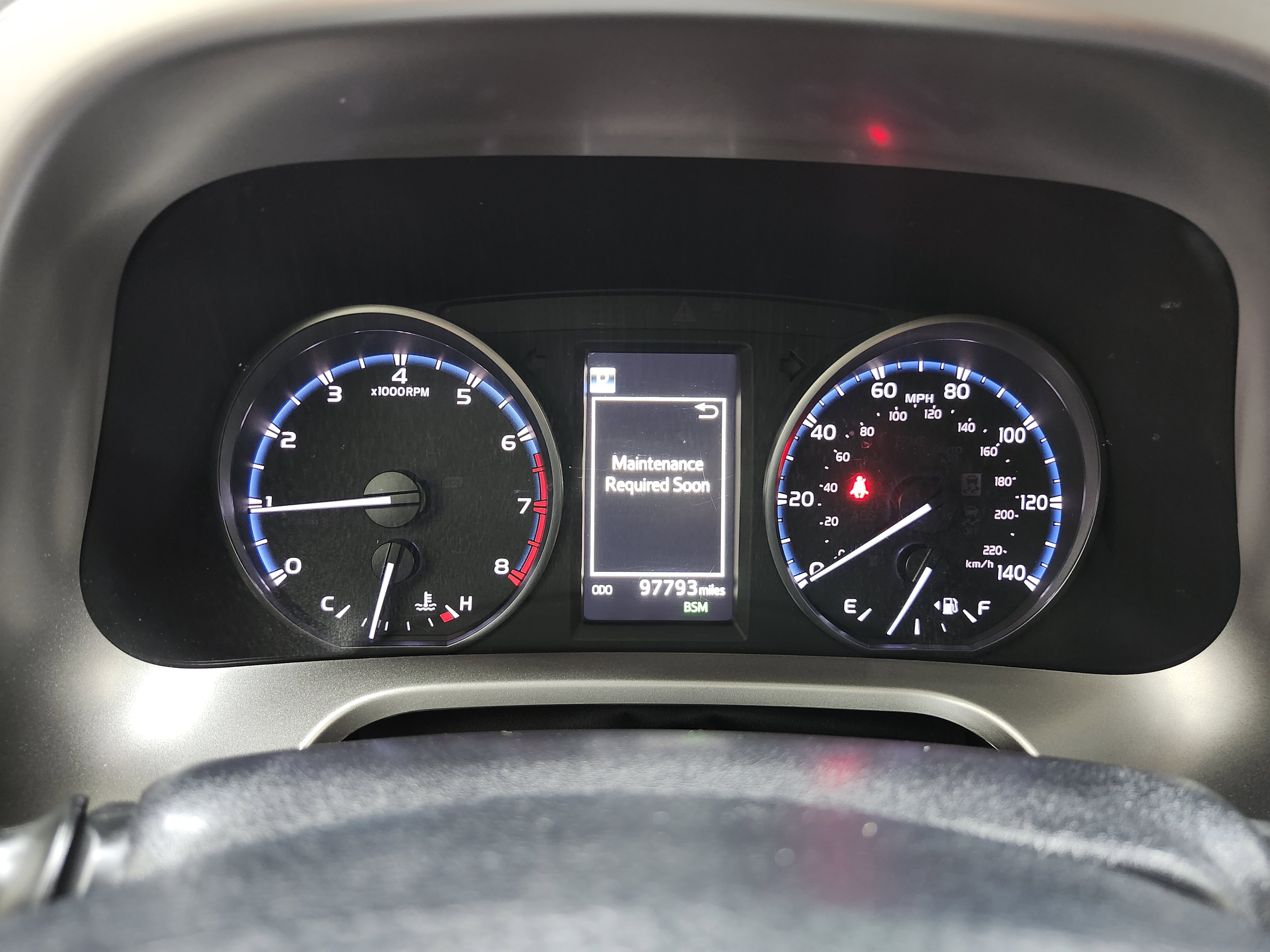 Used 2018 Toyota RAV4 XLE w/ Plus Extra Value Package image 28