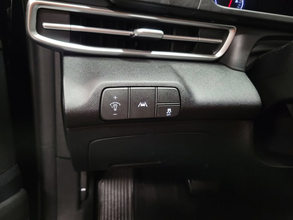 Used 2023 Hyundai Elantra SEL FWD image 22