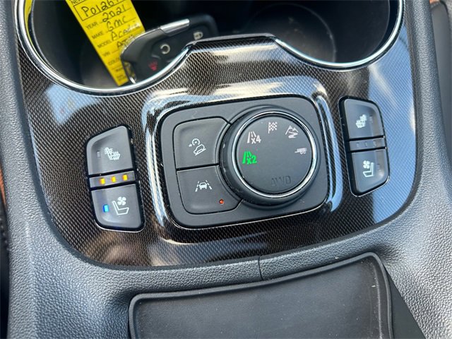 Used 2021 GMC Acadia AT4 w/ Technology Package image 25