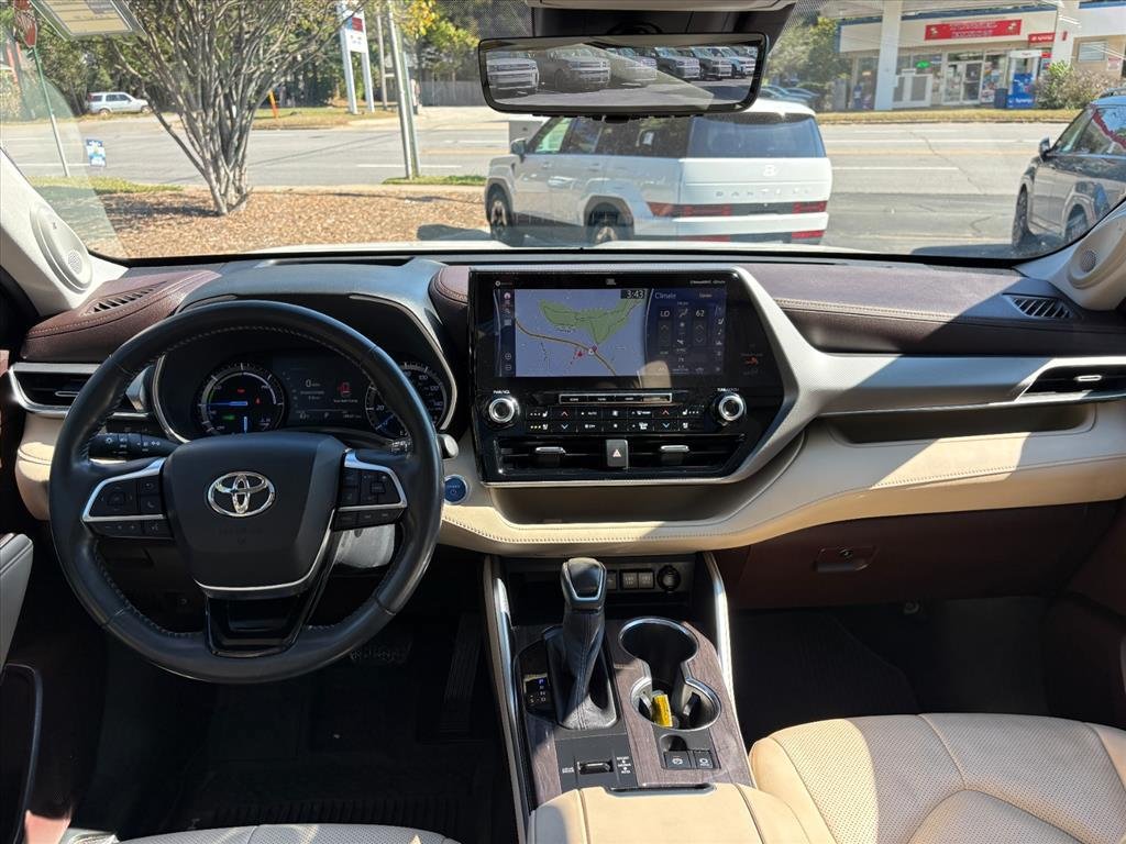 Used 2020 Toyota Highlander Platinum AWD/4WD image 6
