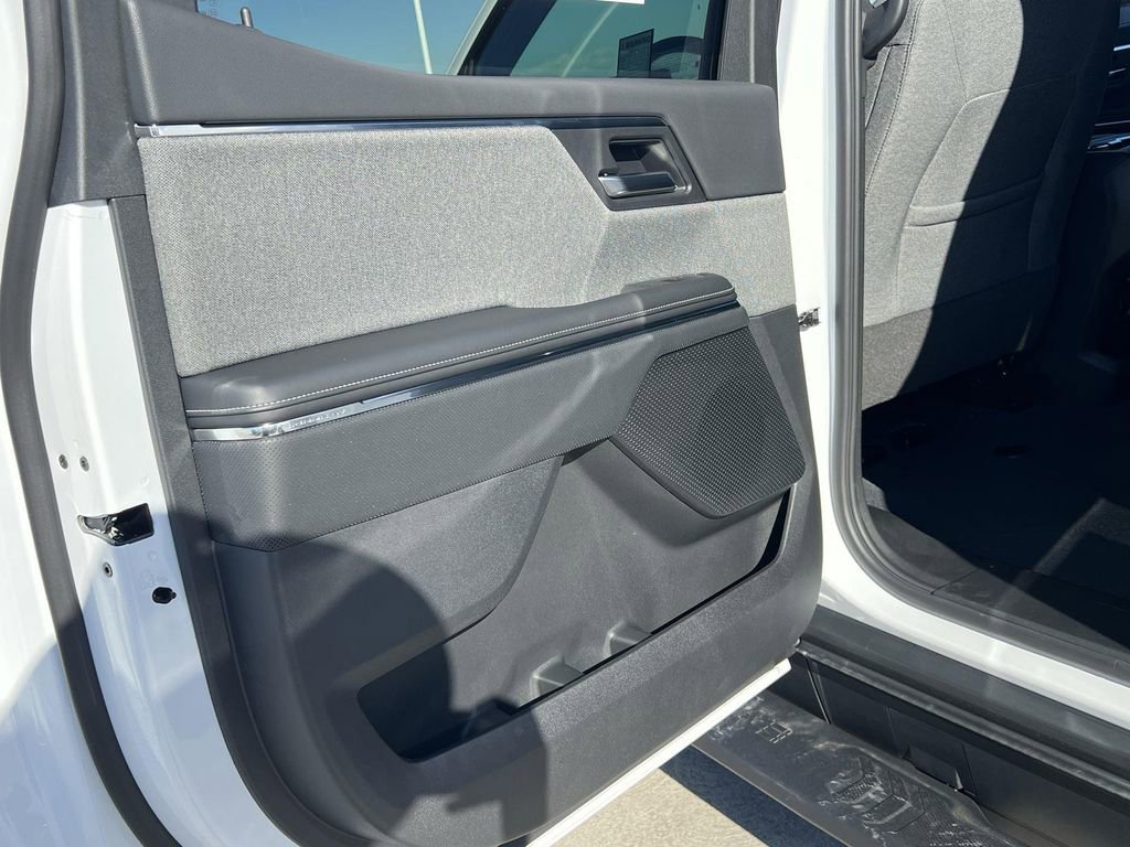 New 2026 GMC Sierra EV Elevation image 24