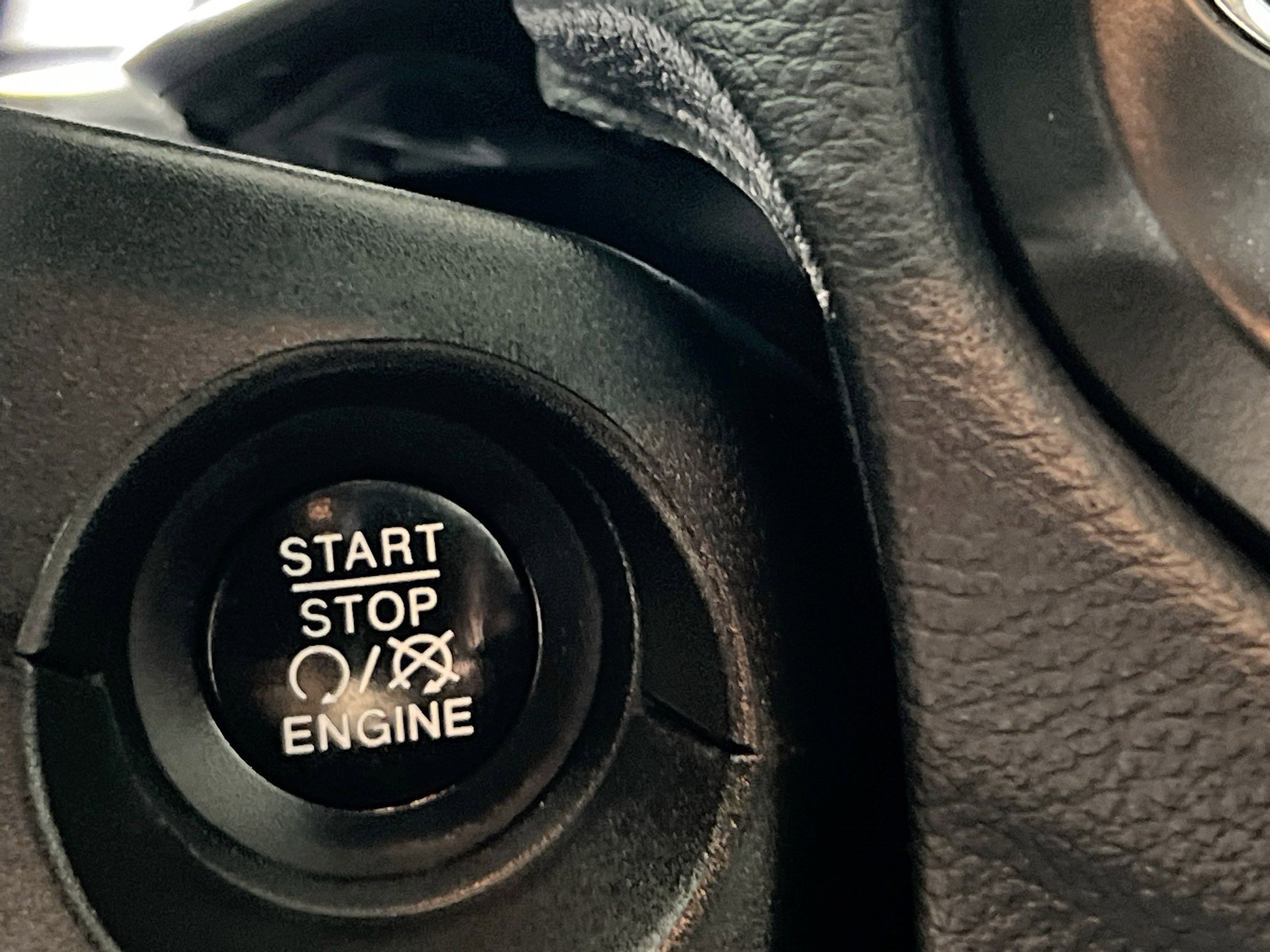 Used 2018 Jeep Compass Latitude w/ Cold Weather Group image 24