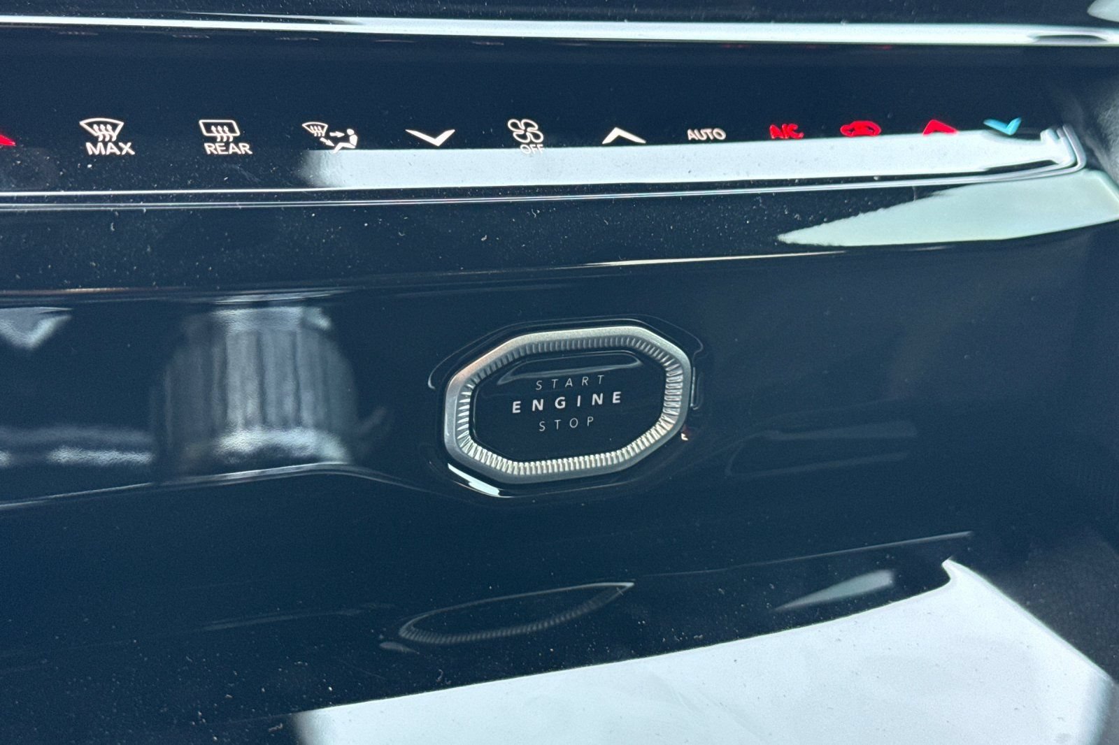 New 2026 Jeep Grand Cherokee Altitude AWD/4WD image 24