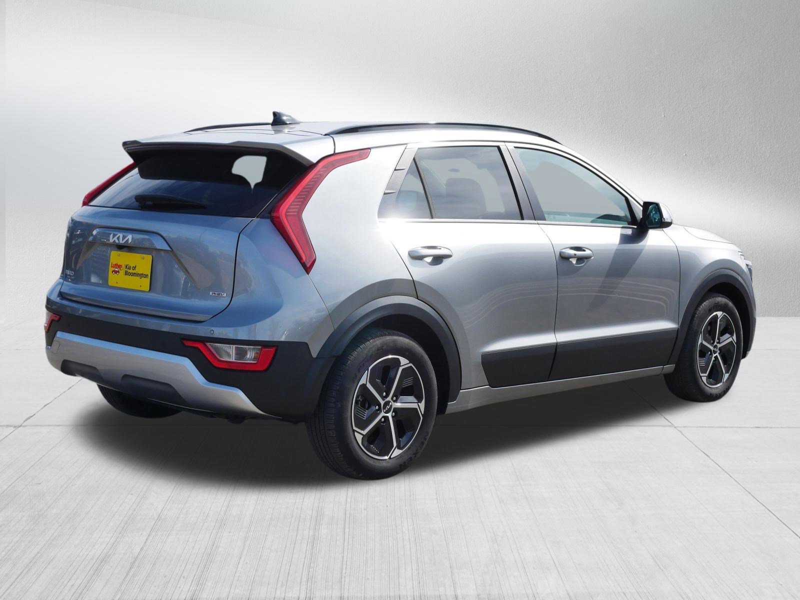 Certified 2023 Kia Niro EX w/ EX Cold Weather Package image 7