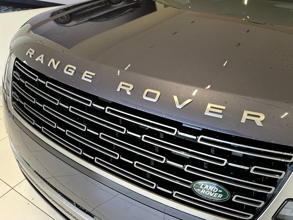 New 2025 Land Rover Range Rover Autobiography AWD/4WD image 6