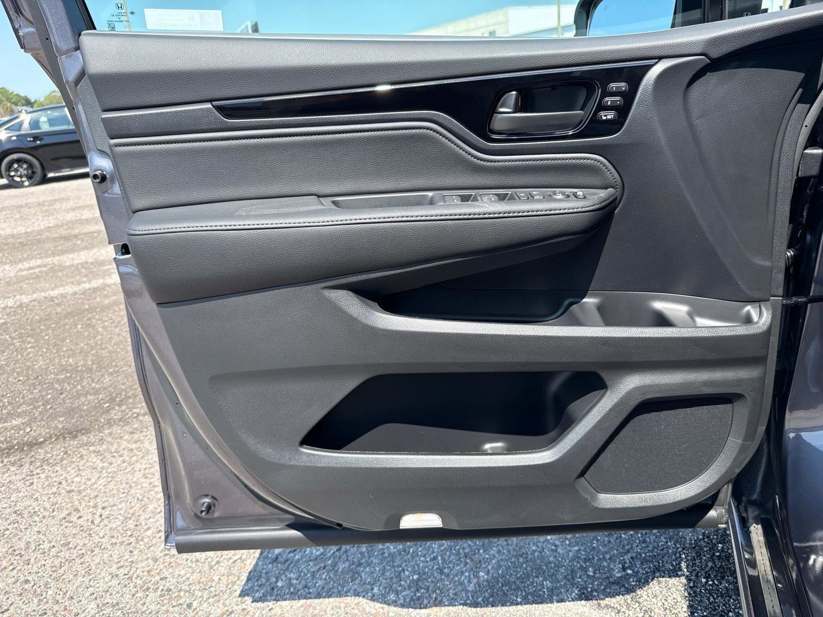New 2026 Honda Odyssey Touring image 17