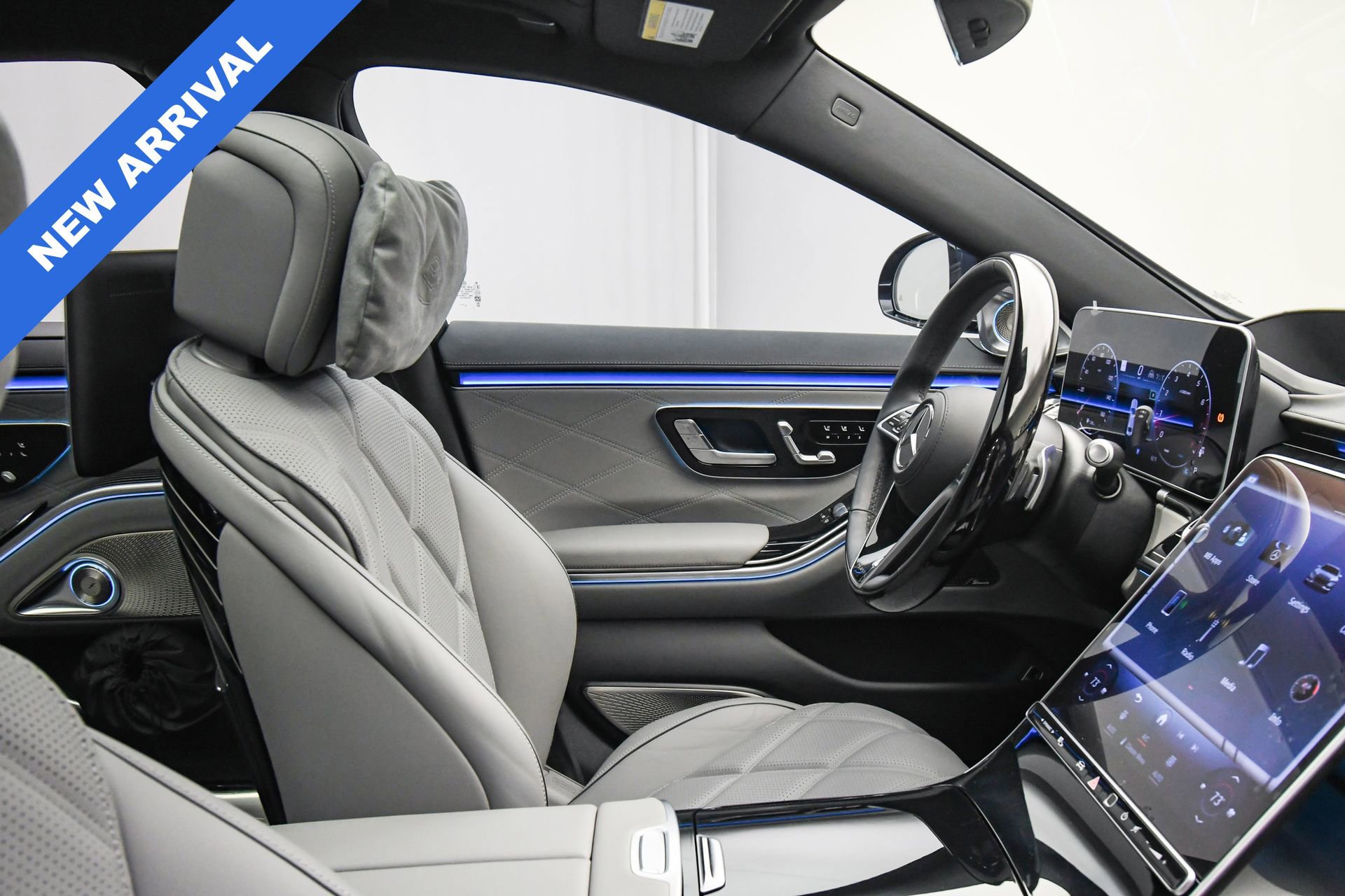 Used 2025 Mercedes-Benz Maybach S 580 4MATIC image 54