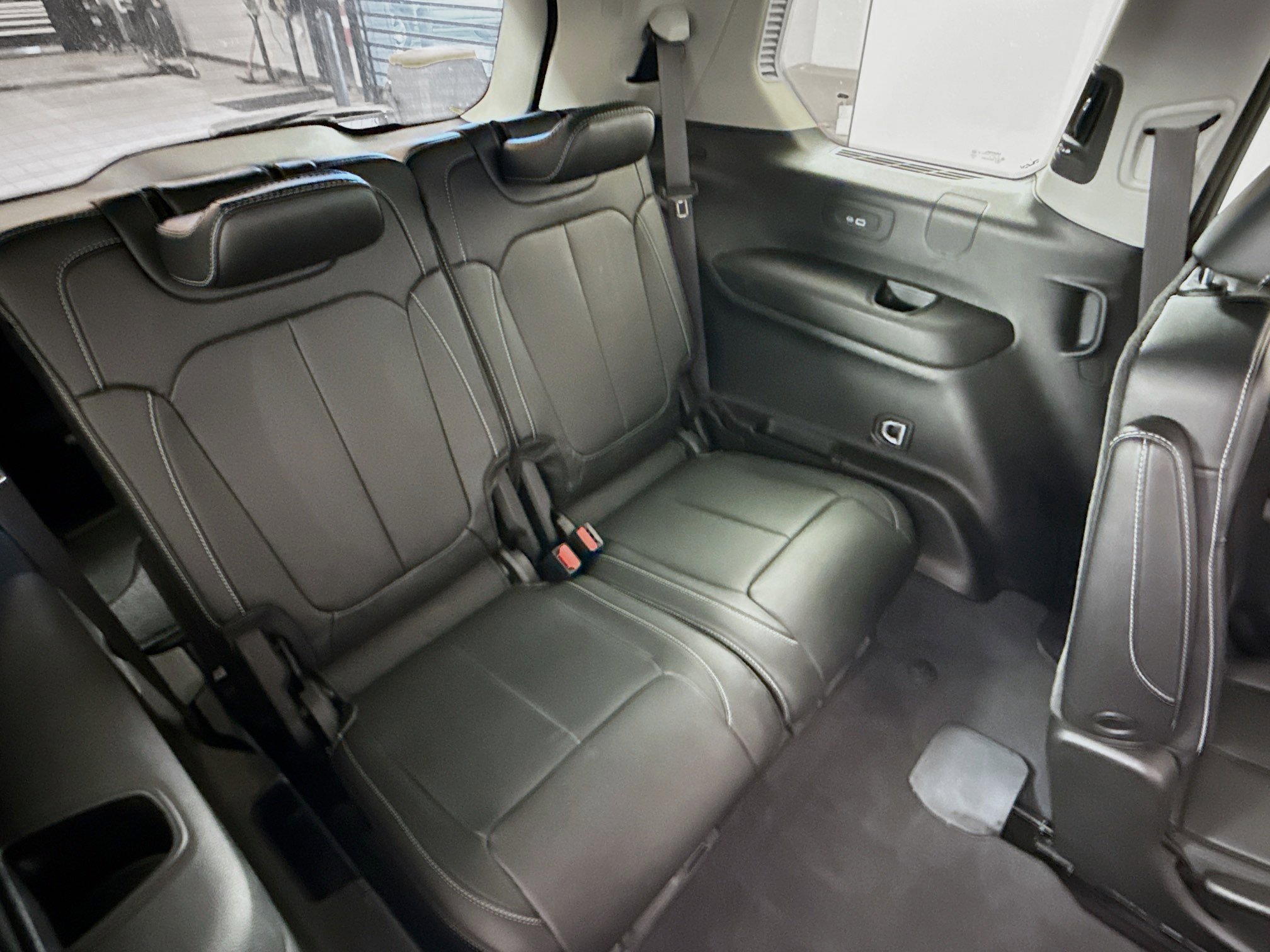 Used 2023 Jeep Grand Cherokee L Limited image 28