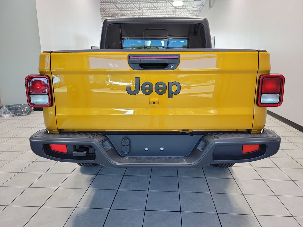 New 2026 Jeep Gladiator Sport AWD/4WD image 6