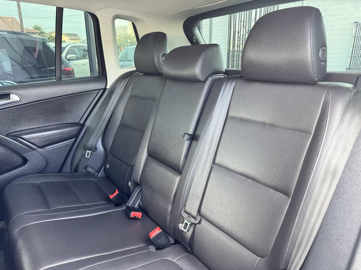 Used 2017 Volkswagen Tiguan S AWD/4WD image 31