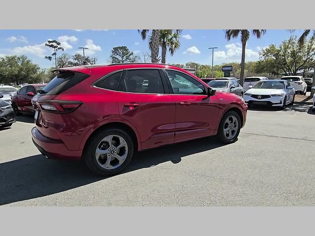 Used 2024 Ford Escape ST-Line w/ Cold Weather Package image 27
