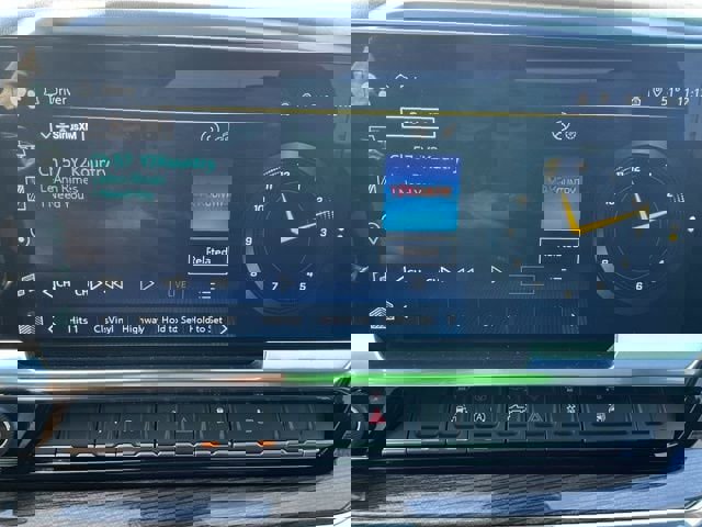 Used 2024 Chevrolet Silverado 1500 LT image 36