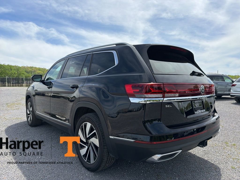 Used 2025 Volkswagen Atlas SEL image 3