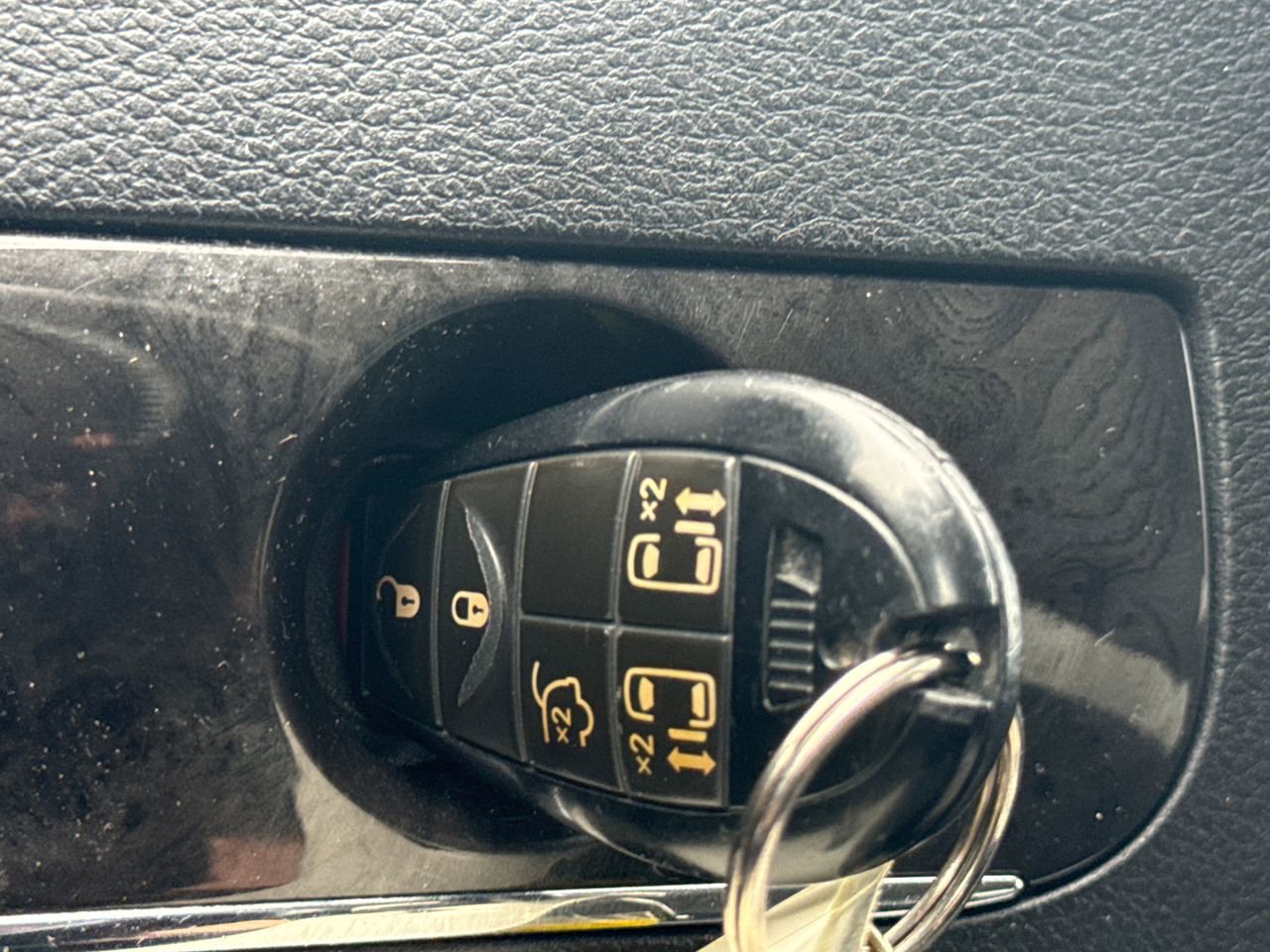 Used 2012 Chrysler Town & Country Touring w/ Entertainment Group #1 image 25