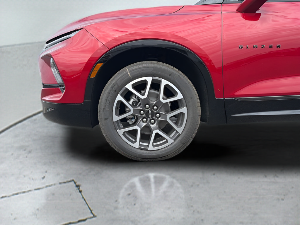 New 2026 Chevrolet Blazer RS w/ LPO, Floor Liner Package AWD/4WD image 18