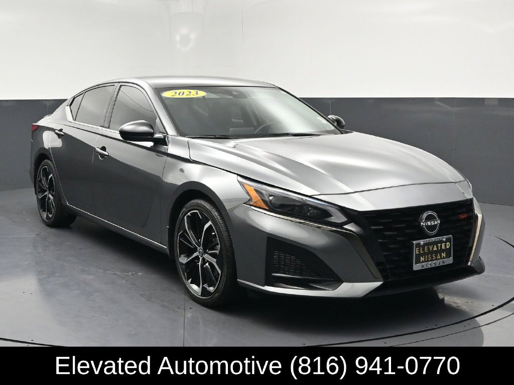 Used 2023 Nissan Altima 2.5 SR FWD image 1