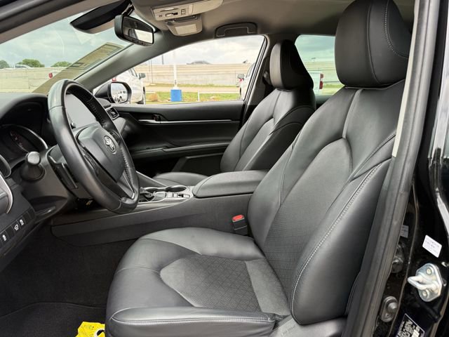 Used 2022 Toyota Camry XSE image 29