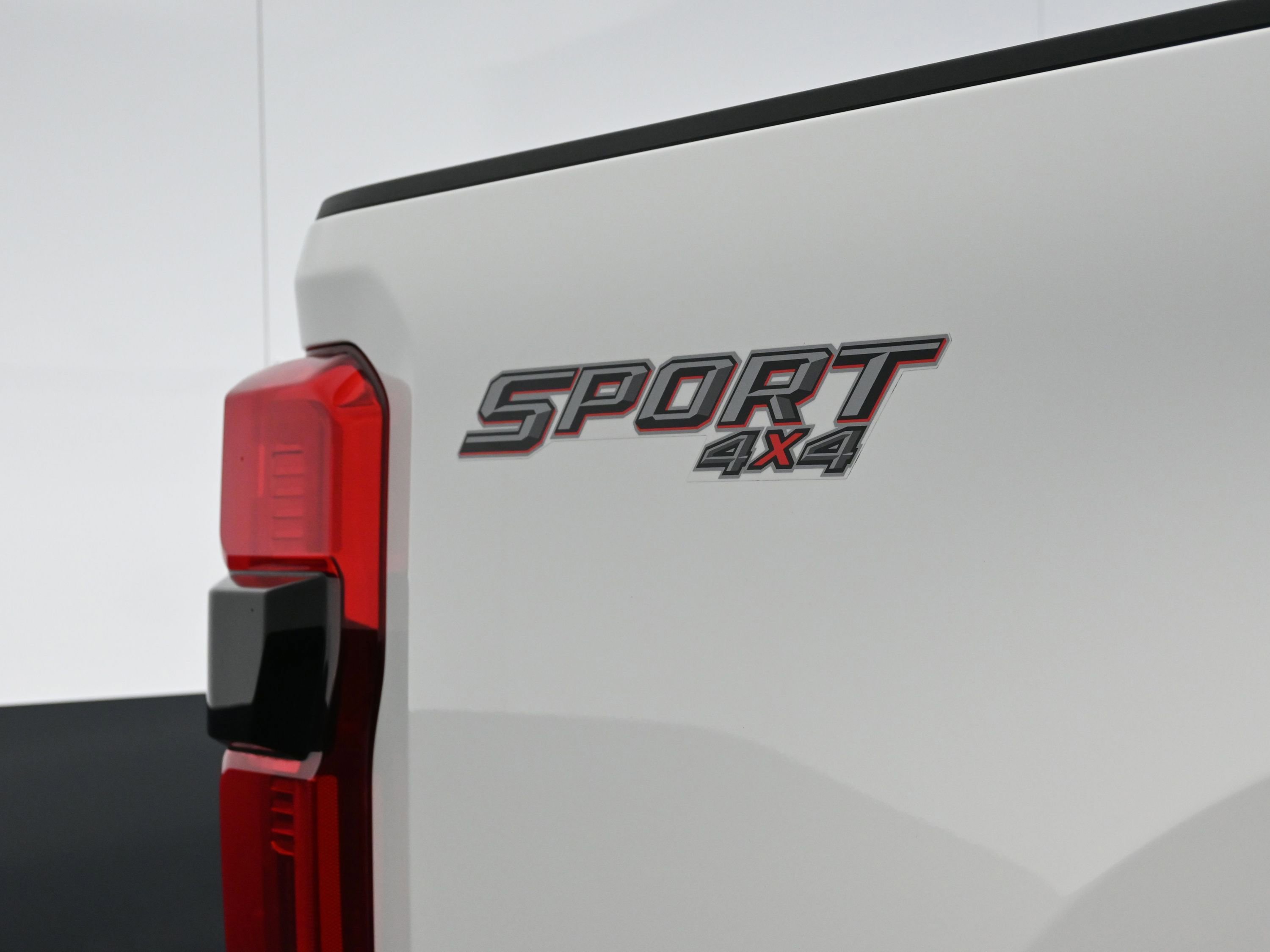 Used 2024 Ford F250 Lariat w/ Sport Appearance Package image 50