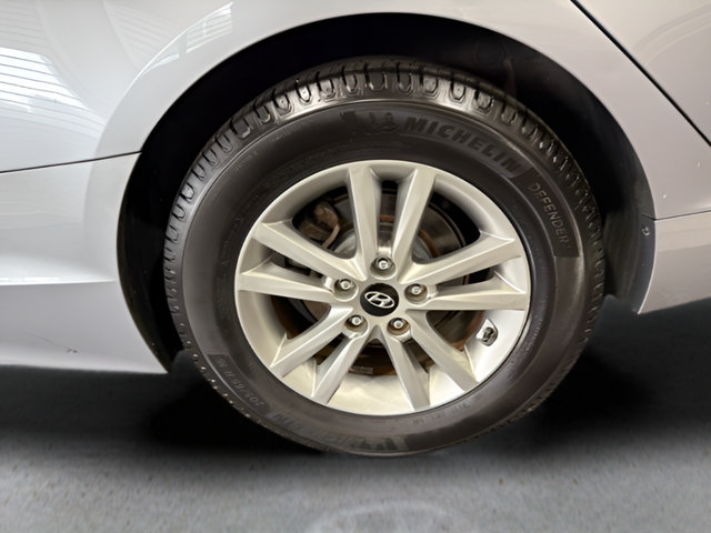 Used 2015 Hyundai Sonata ECO w/ Option Group 08 FWD image 35