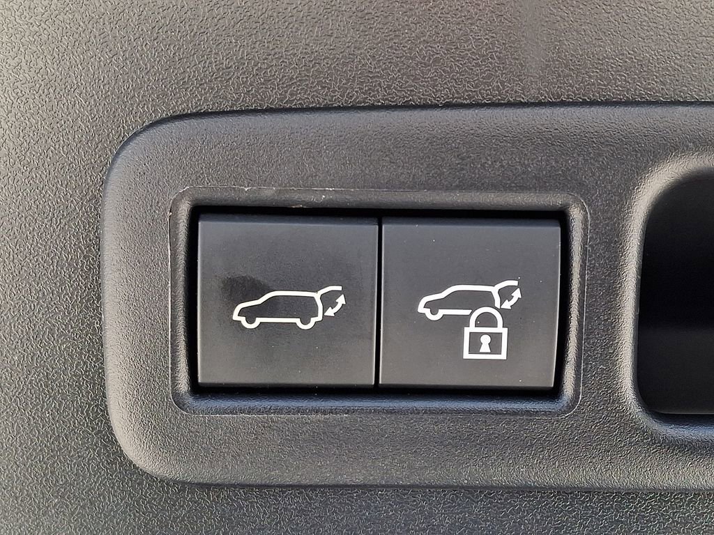 Used 2025 Lexus UX 300h AWD w/ Accessory Package (Z1) image 29