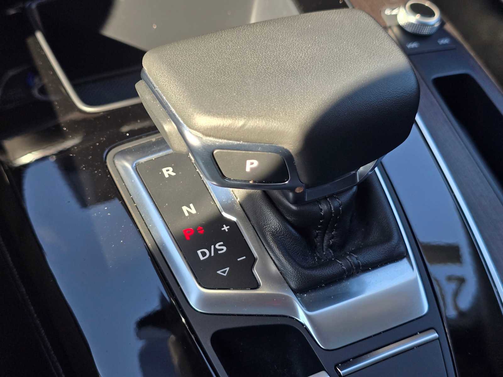 Certified 2025 Audi Q5 2.0T Premium image 36