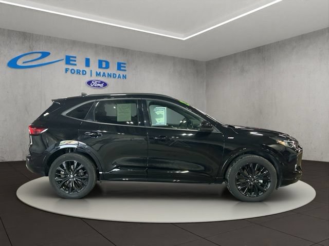 Certified 2023 Ford Escape ST-Line Elite w/ Class II Trailer Tow Package AWD/4WD image 17