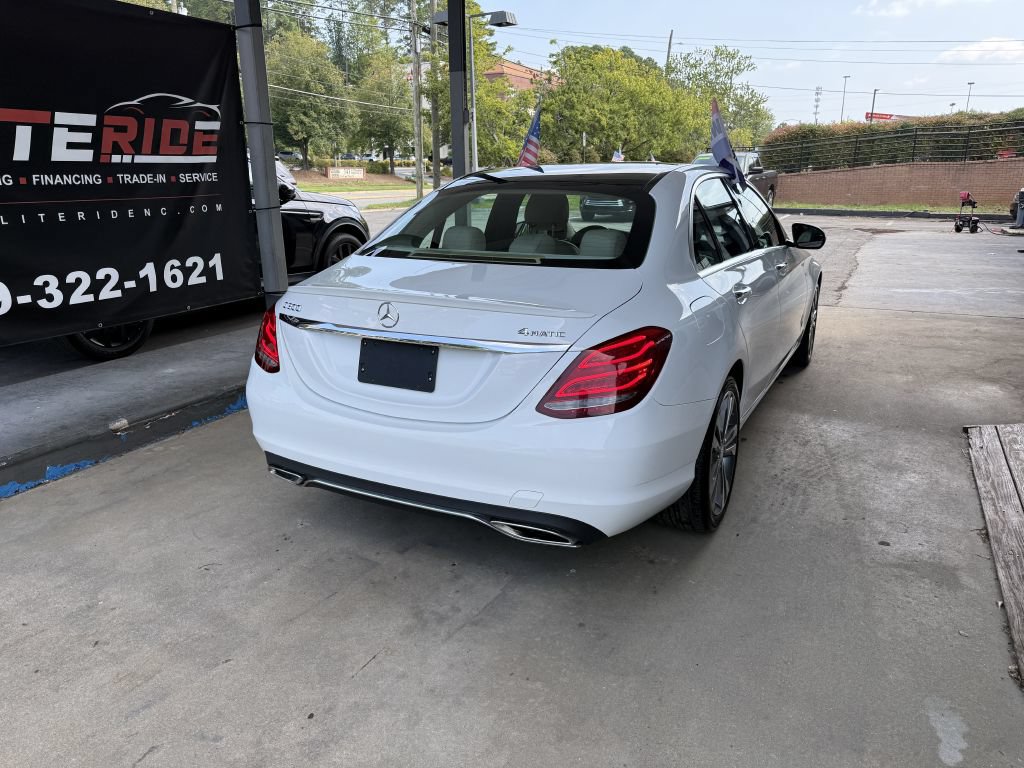 Used 2015 Mercedes-Benz C 300 4MATIC Sedan image 5
