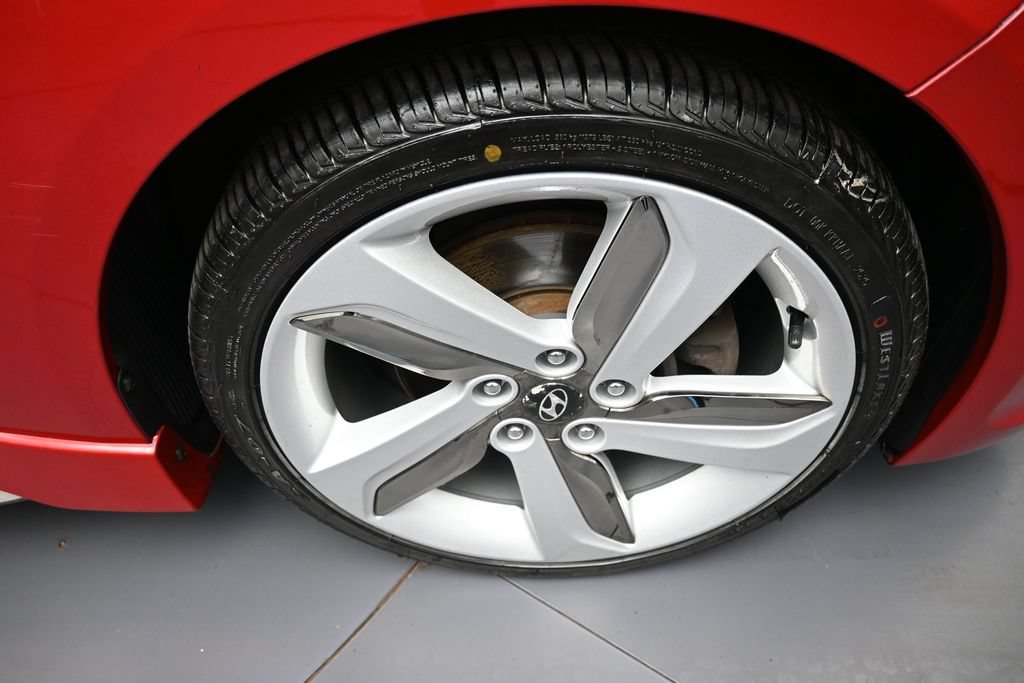 Used 2015 Hyundai Veloster Turbo FWD image 13