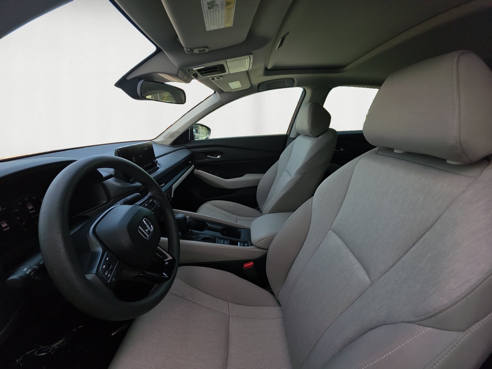 Used 2025 Honda Accord SE image 10