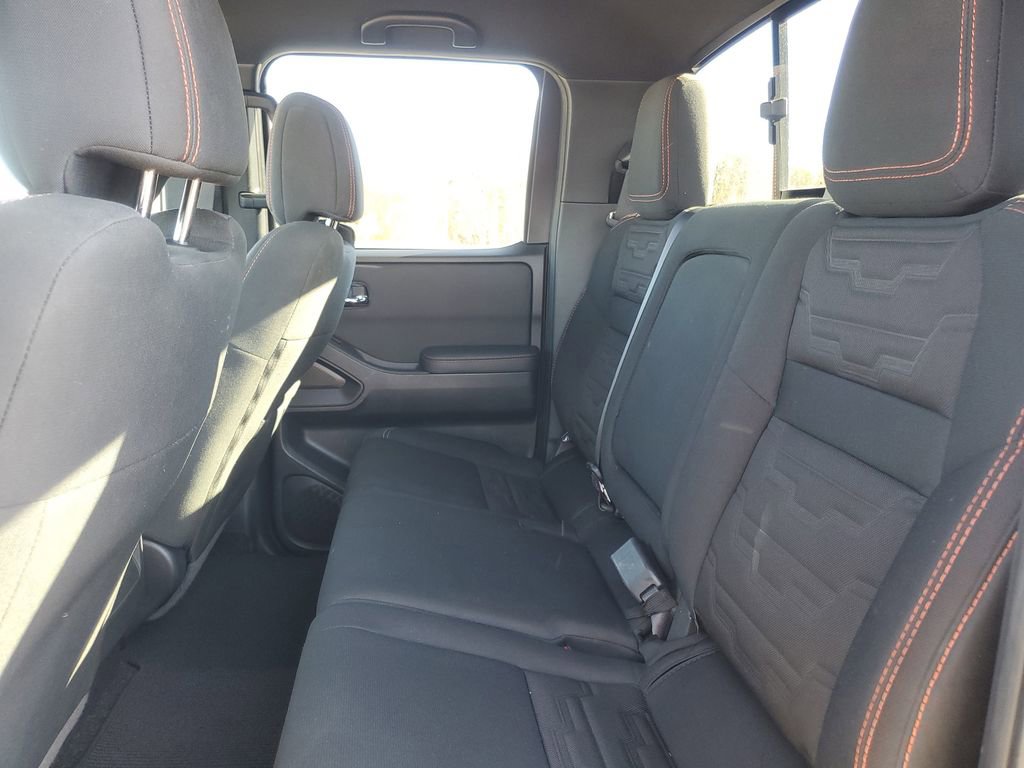 Used 2024 Nissan Frontier PRO-4X image 29