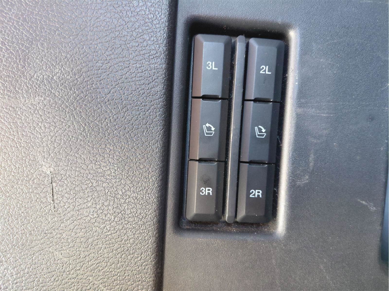 Used 2024 Ford Expedition Limited image 22