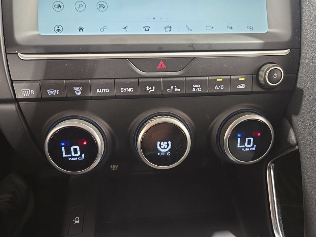 Used 2020 Jaguar E-PACE SE AWD/4WD image 14