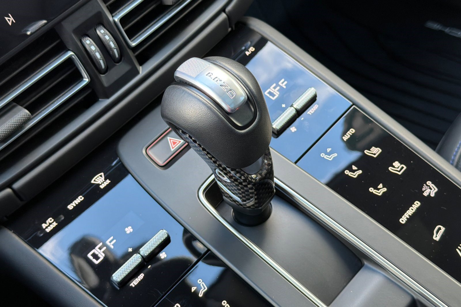 Used 2025 Porsche Macan GTS image 29