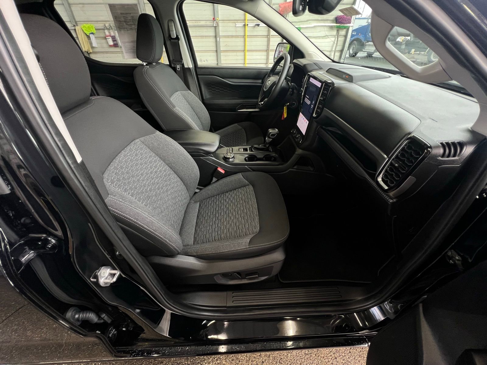 Used 2024 Ford Ranger XLT image 16