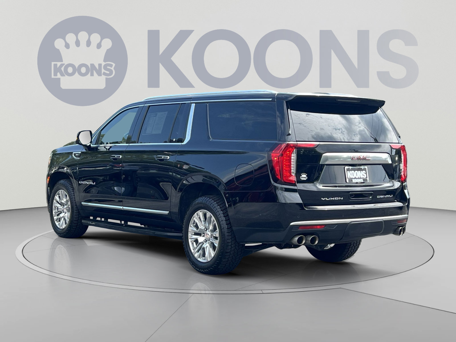 Used 2023 GMC Yukon XL Denali w/ Advanced Technology Package AWD/4WD image 7