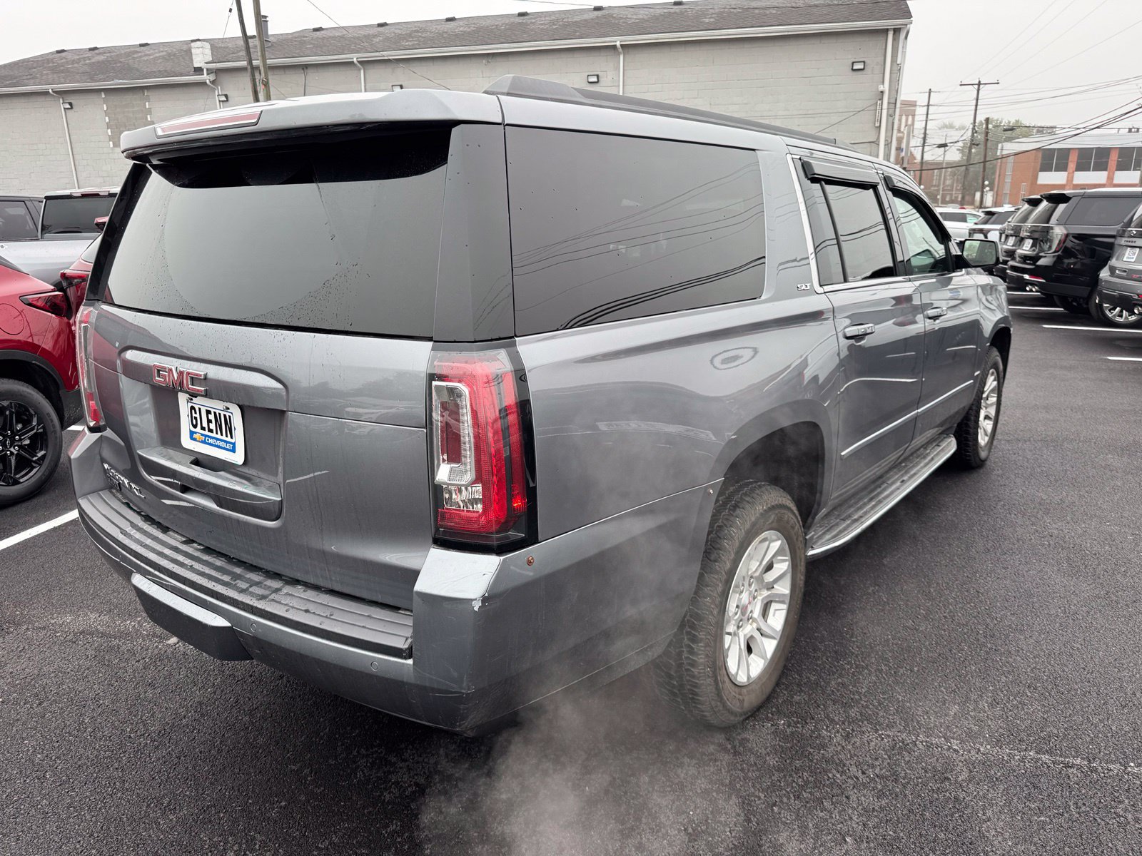 Used 2018 GMC Yukon XL SLT AWD/4WD image 6