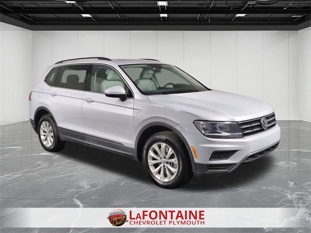 Used 2019 Volkswagen Tiguan SE w/ Panoramic Sunroof Package image 2