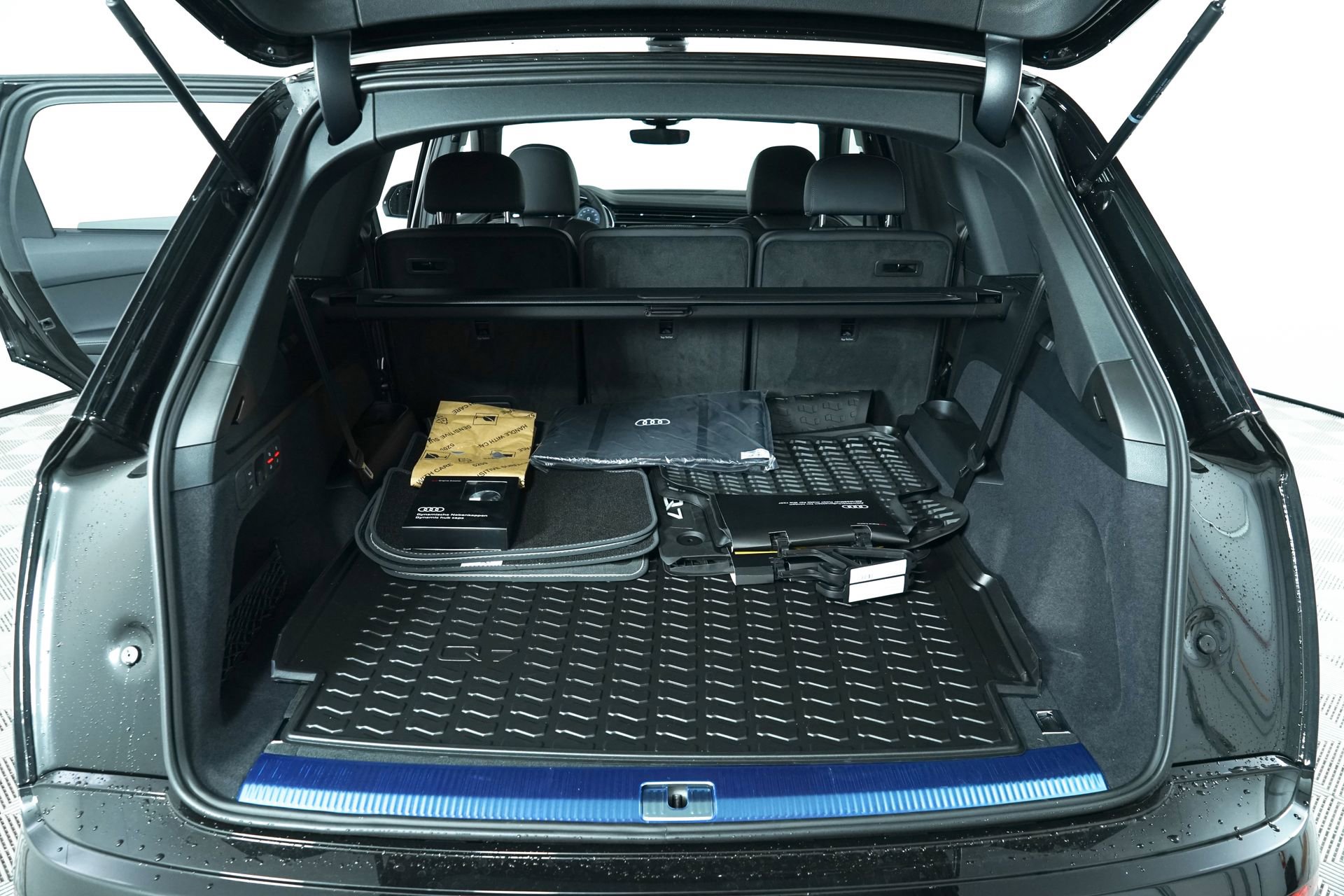 New 2025 Audi Q7 3.0T Prestige image 39