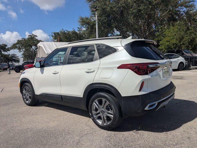 Used 2023 Kia Seltos S w/ Navigation Package FWD image 7